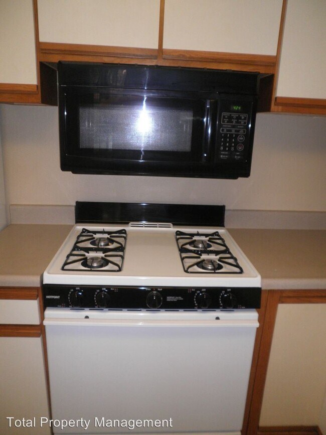 Building Photo - 1 br, 1 bath Apartment - 1093 N Cherry #1