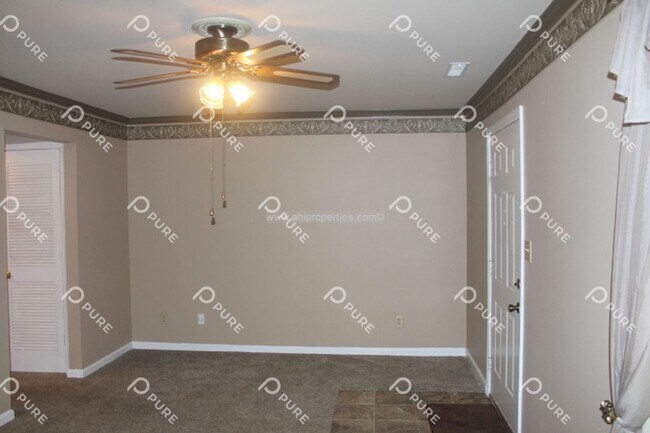 Building Photo - 2817 Wynterhall Rd SE