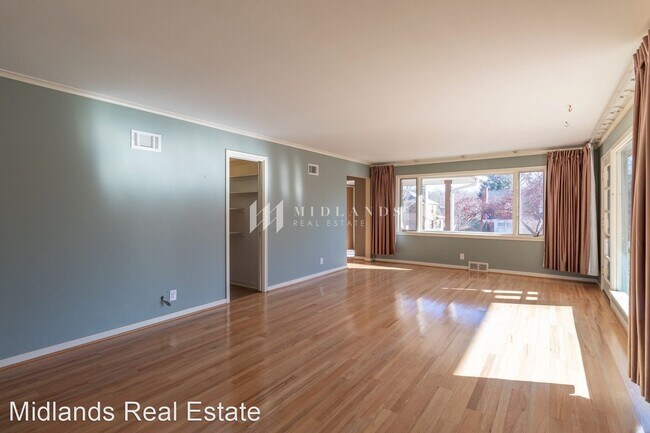 Foto del edificio - 3 br, 3 bath House - 430 N 61st St