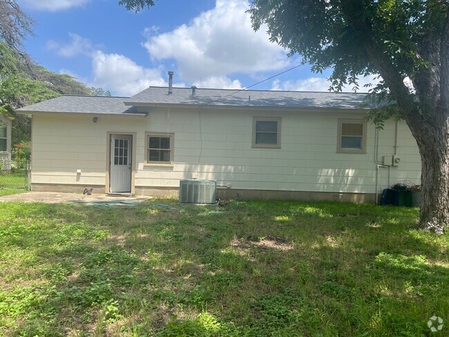 Building Photo - 302 Aviation Ave