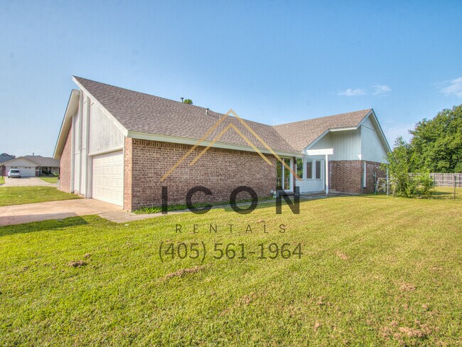 Photo - 517 N Robin Way House