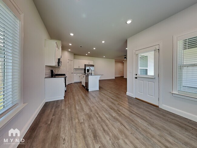Foto del edificio - 1120 Sunshine Ct