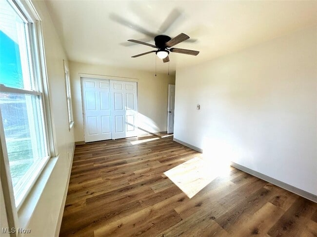 Foto del edificio - 430 Canton Rd