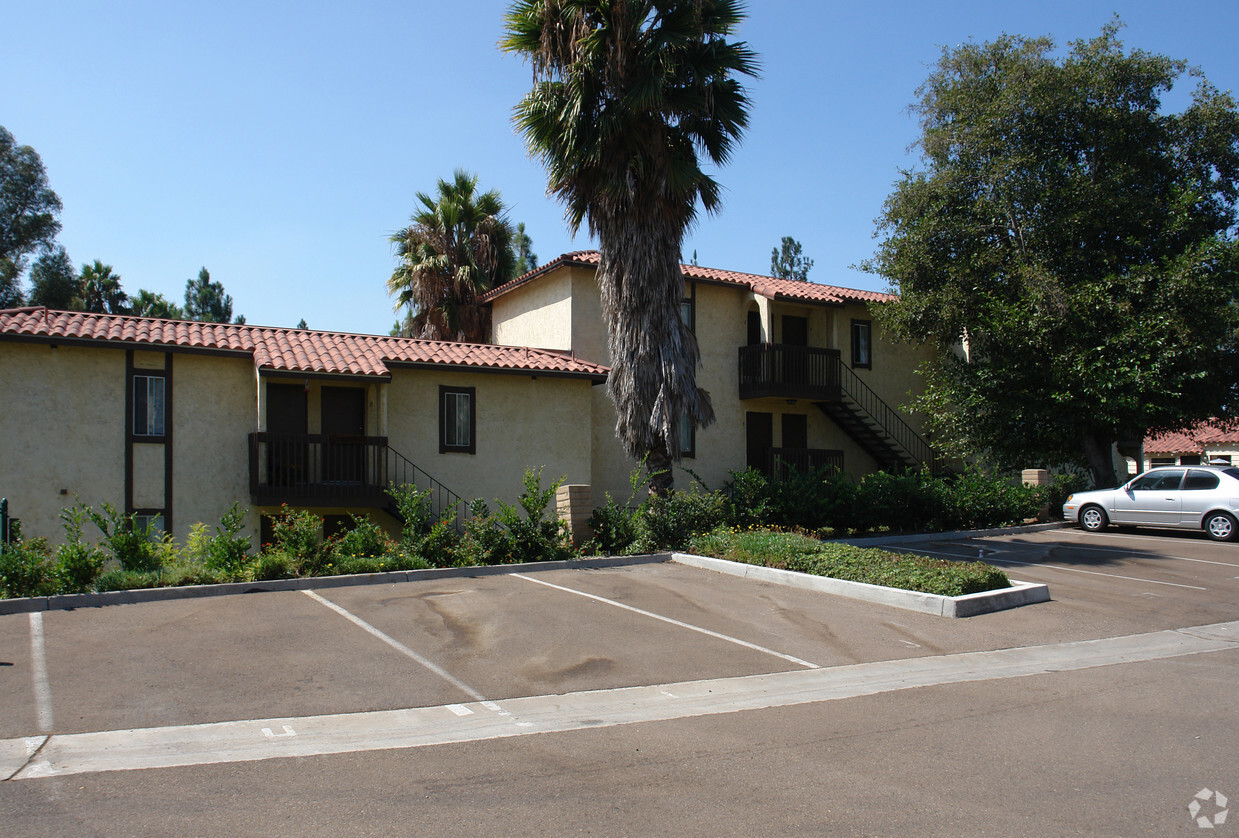 Primary Photo - 5547-5553 Shasta Ln