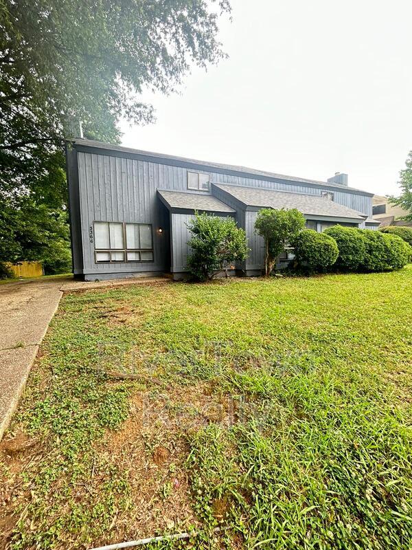 Primary Photo - 3366 Fairbanks St