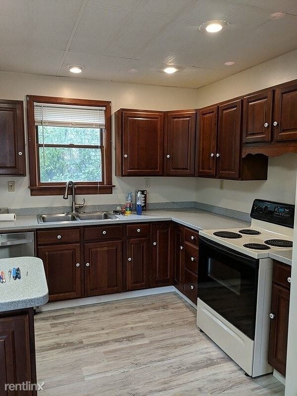 Primary Photo - 4 br, 1 bath House - 421 Wheatfield Street