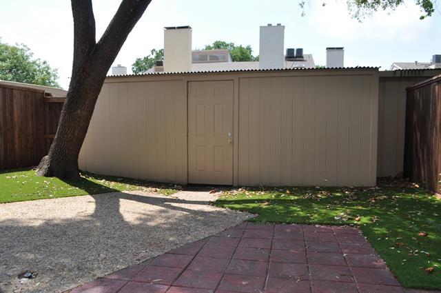 Building Photo - 9324 Chimney Corner