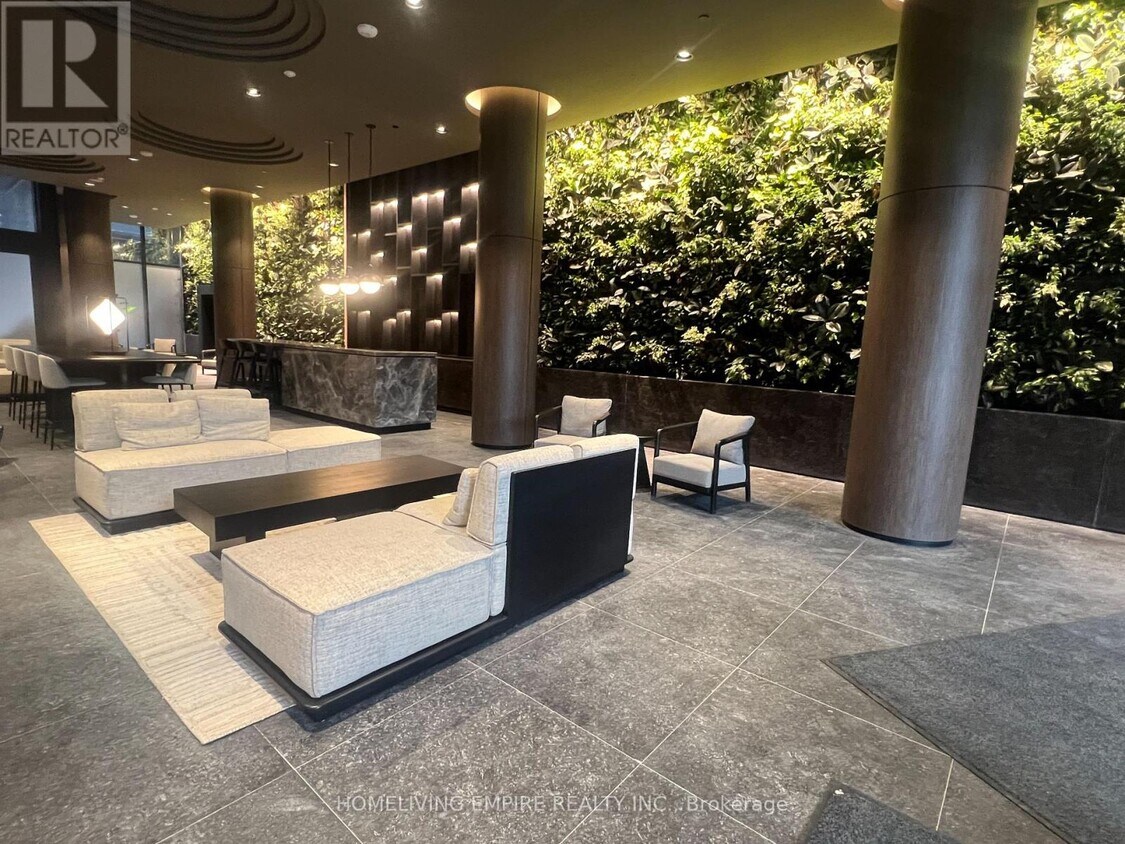 Photo principale - 120 Broadway Ave