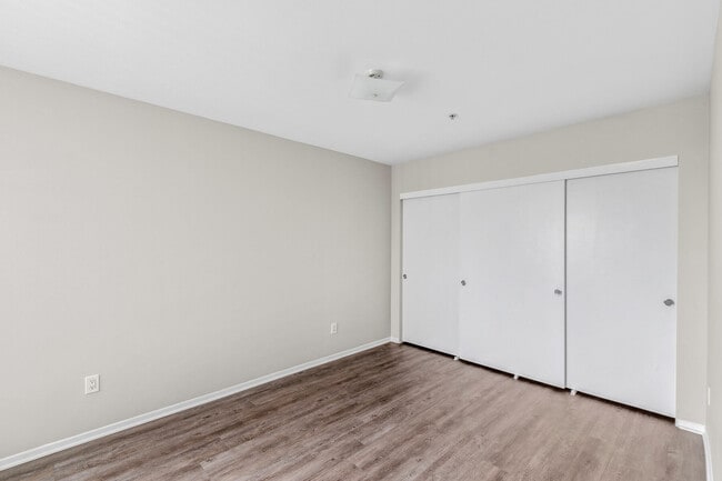 Foto del edificio - Harvard Yard and Glenmary Senior Affordable  Apartments