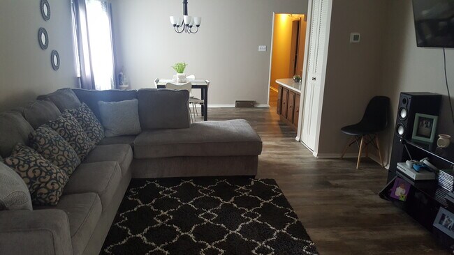 Foto del edificio - 613 N 25th St