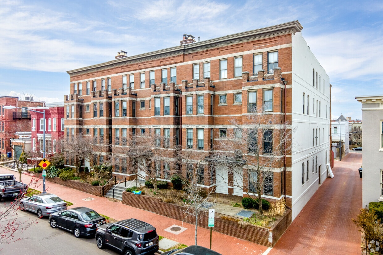 Harrison House Apartments in Washington, DC