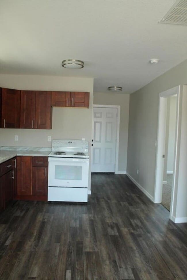Building Photo - Charming & Remodeled Near Historic C-Street!