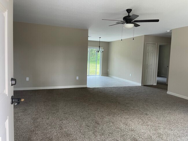 Building Photo - 5402 NW 53rd St