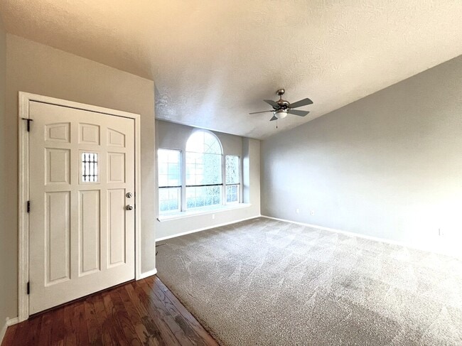 Building Photo - 4160 E Carnation Ct