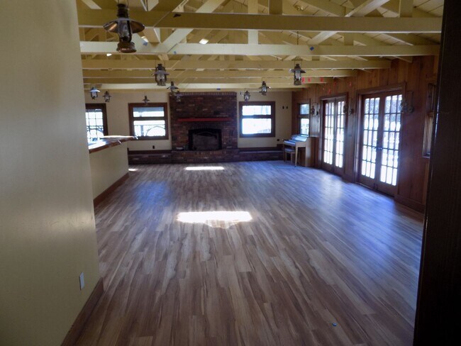 Foto del edificio - 740 W Foothill Blvd