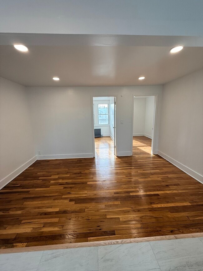 Foto del edificio - 2051 33rd St