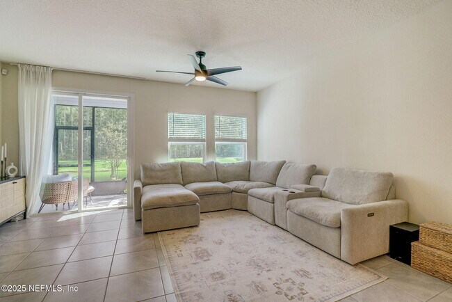 Foto del edificio - 135 Coastline Wy