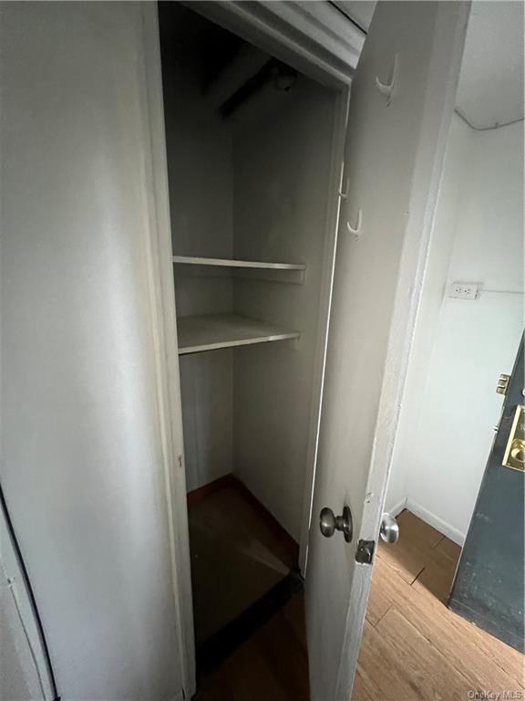 Foto del edificio - 2105 Paulding Ave