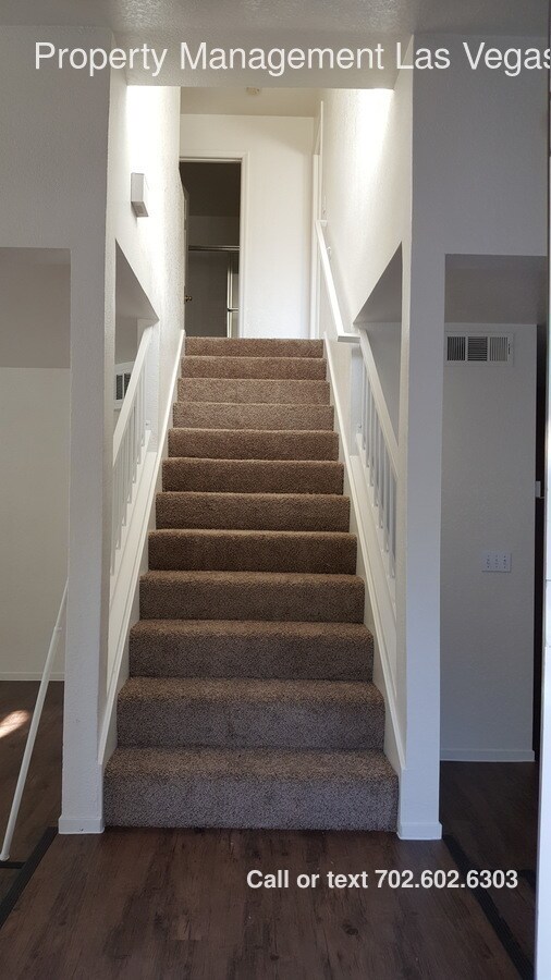 Building Photo - 2828 Floral Peak Dr