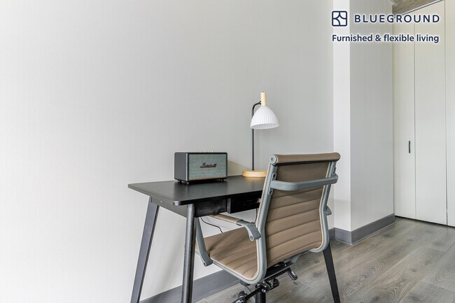 Foto del edificio - 180 N Ada St