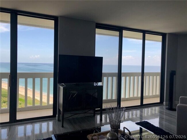 Foto del edificio - 9960 S Ocean Dr