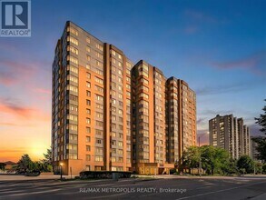 Building Photo - 300 Webb Dr