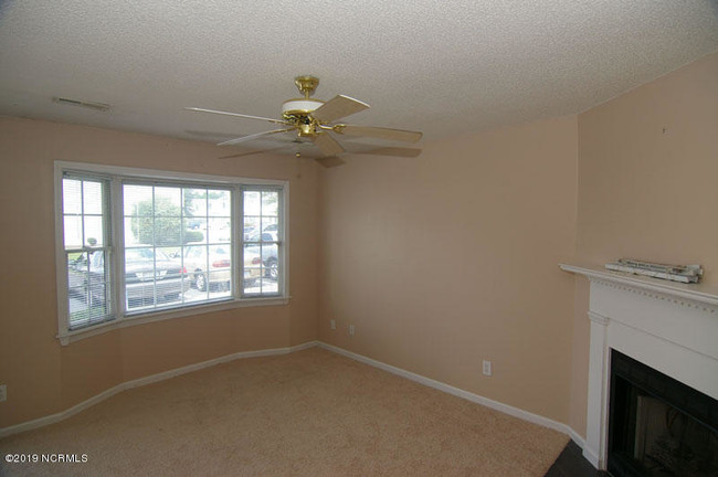 Foto del edificio - 3822 Sterling Pointe Dr