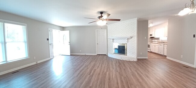 Foto del edificio - 206 S Hillcrest Dr