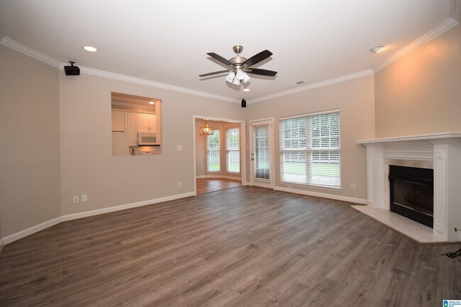 Building Photo - 5725 Riverbirch Dr
