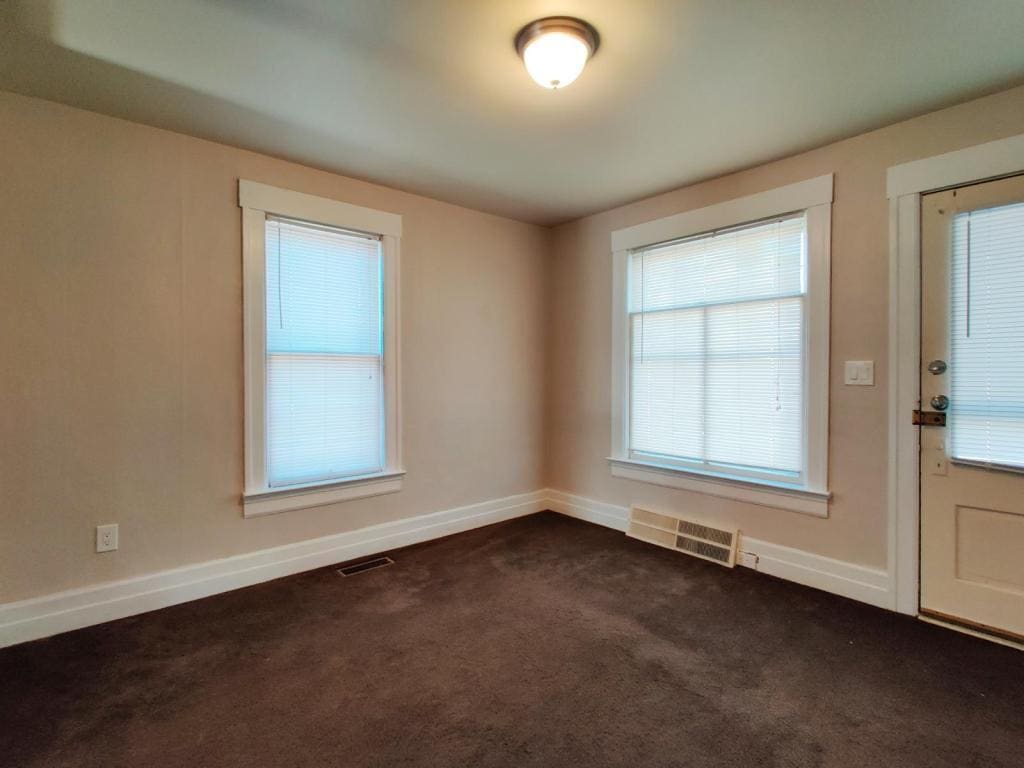 Photo - 209 Fair St