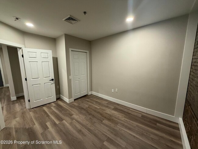 Building Photo - 205 N Washington Ave