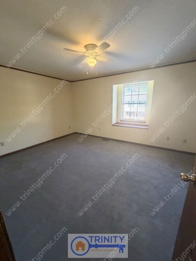 Building Photo - Now Available – 2BR Apartment in Andersom!
