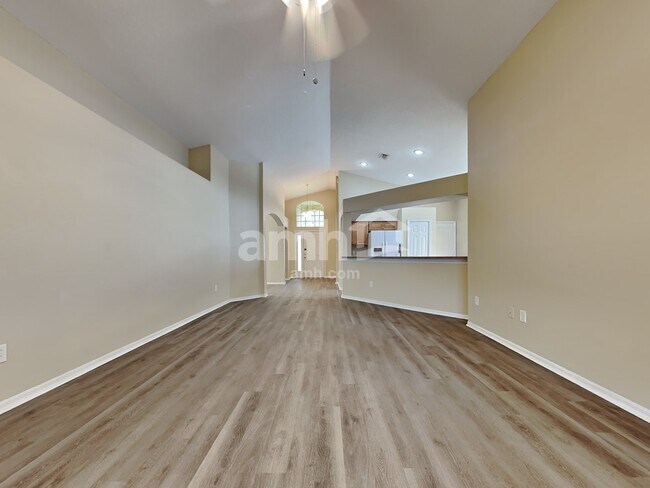 Building Photo - 9312 Hidden Water Cir