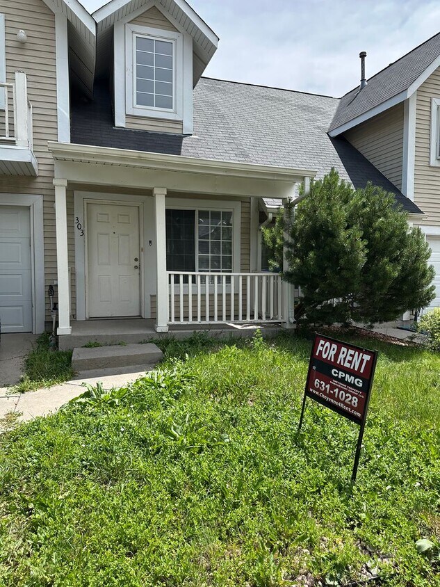 Foto principal - 3 BEDROOM, 2 BATHROOM TOWNHOUSE WITH 1 CAR...