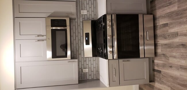 Foto del edificio - 55 Hazelwood Ave