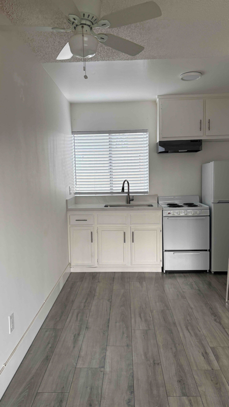 Foto del edificio - 18200 Killion St