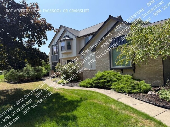 Building Photo - 869 Timberline Dr