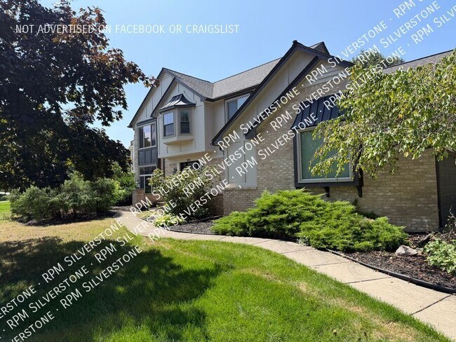 Foto del edificio - 869 Timberline Dr