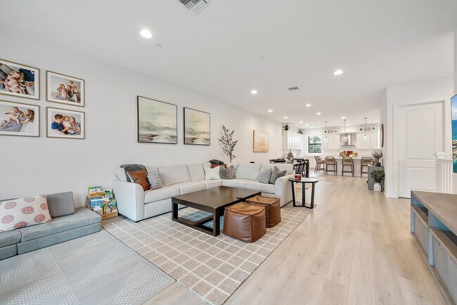 Foto del edificio - 12514 Gross Pointe Dr