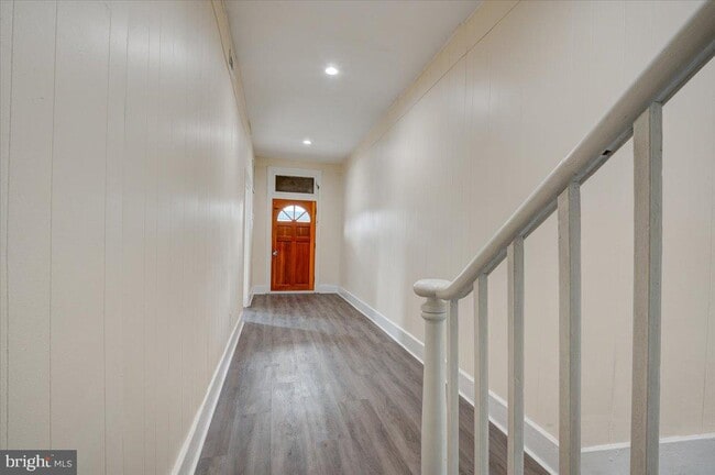 Foto del edificio - 402 W Washington St