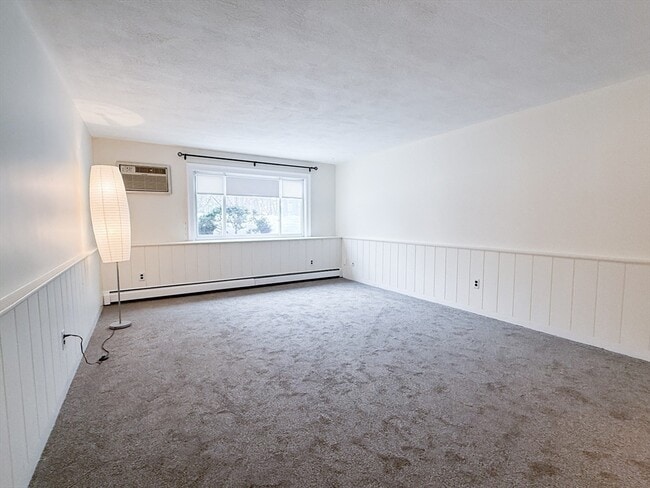 Building Photo - 80 Walnut St