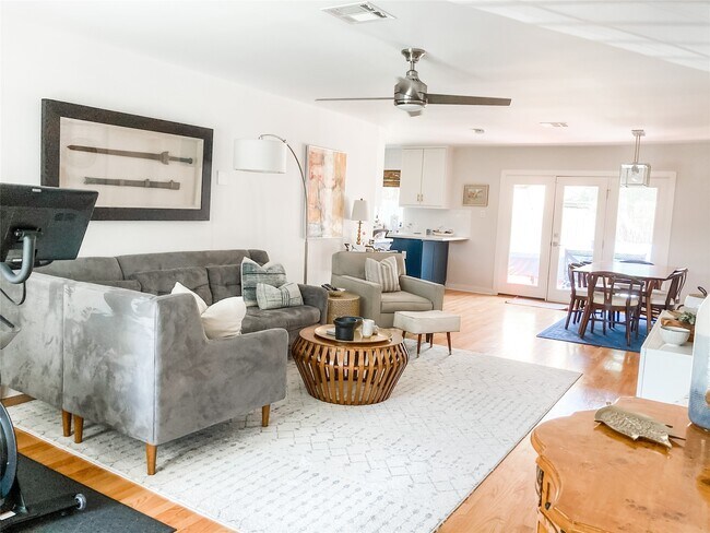 Foto del edificio - 5546 Pagewood Ln