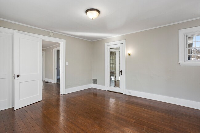 Foto del edificio - 647 Fairview Ave NE
