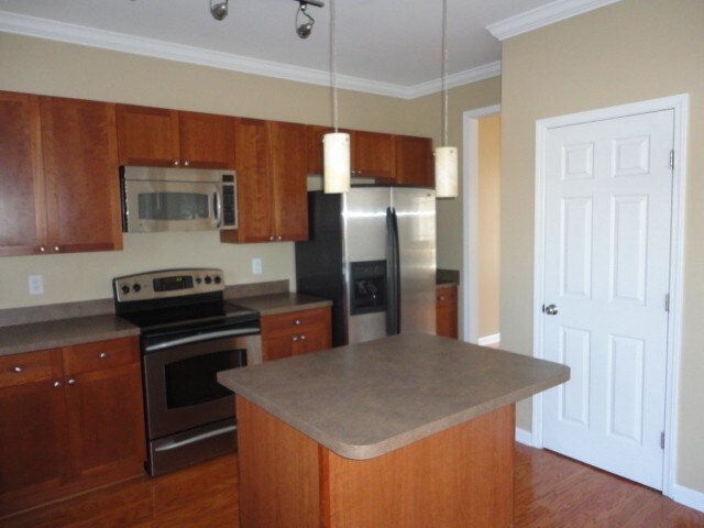 Foto del edificio - 317 Collinsworth Dr