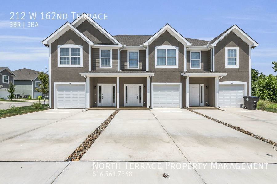 Primary Photo - Spacious 3B Belton Townhouse with Attached...