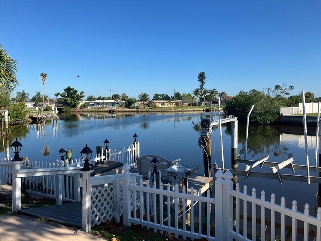 Foto del edificio - 21712 Edgewater Dr