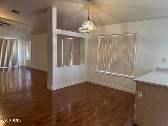 Foto del edificio - 9247 W Brown St