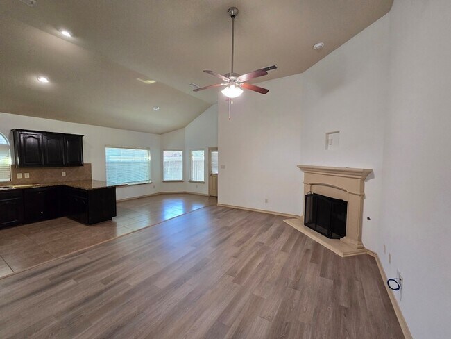 Foto del edificio - 10444 Merced Lake Rd