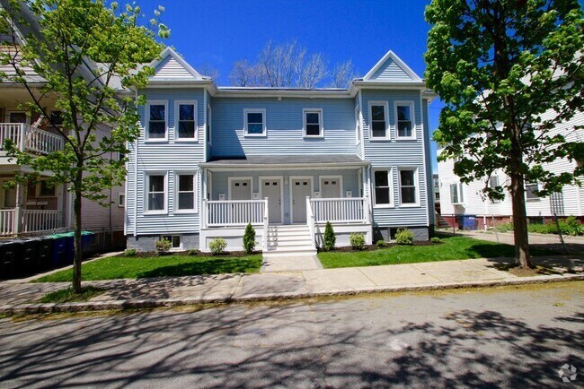 Building Photo - 20 Tennyson St