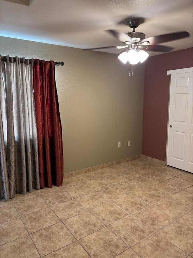 Foto del edificio - 3 B/R 2 BA Single Family Home in Live Oak AVAILABLE NOW!!